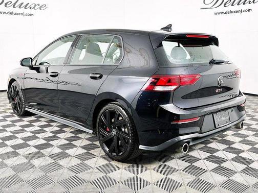 2022 Volkswagen Golf GTI 2.0T SE DSG