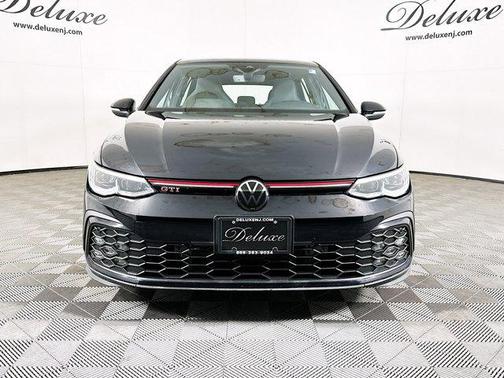 2022 Volkswagen Golf GTI 2.0T SE DSG