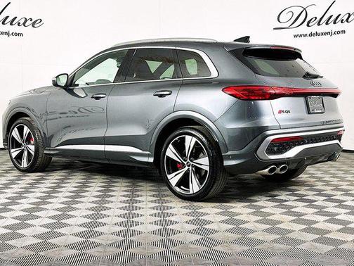 2025 Audi SQ5 3.0T Premium Plus