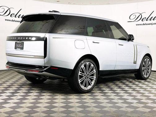2024 Land Rover Range Rover SE