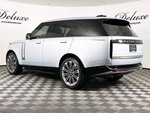 2024 Land Rover Range Rover SE
