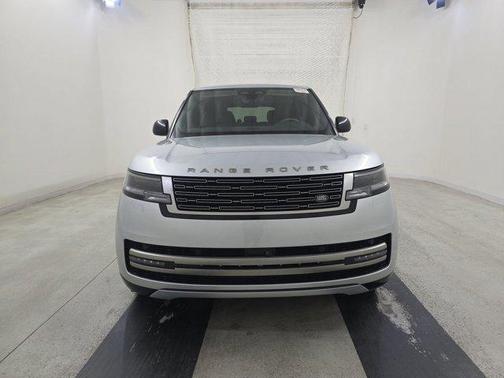 2024 Land Rover Range Rover SE