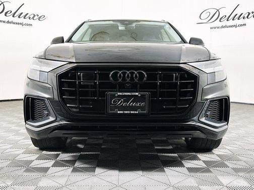 2022 Audi Q8 55 Premium Plus