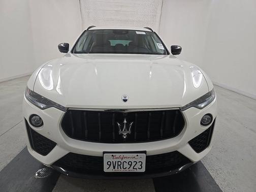 White 2022 Maserati Levante Modena