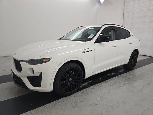 White 2022 Maserati Levante Modena