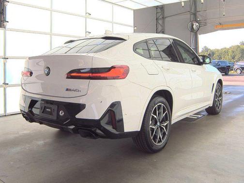 2023 BMW X4 M40i