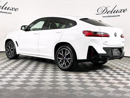2023 BMW X4 M40i