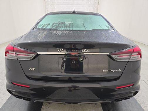 2022 Maserati Quattroporte Modena Q4