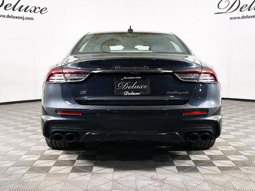 Nero Ribelle Metallic 2022 Maserati Quattroporte Modena Q4