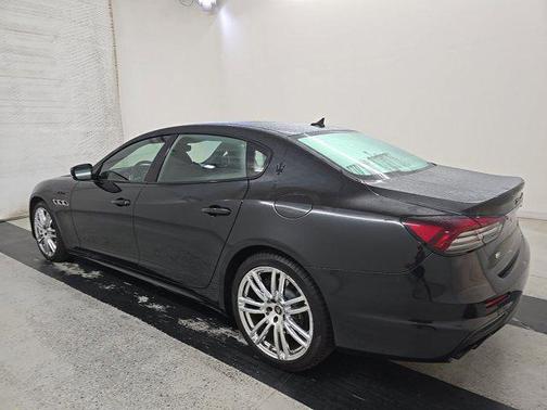 2022 Maserati Quattroporte Modena Q4