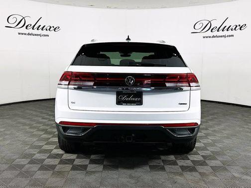 2024 Volkswagen Atlas Cross Sport 2.0T SE w/Technology 4MOTION
