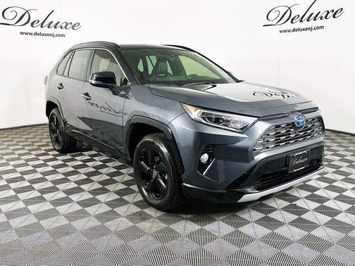 2020 Toyota RAV4 Hybrid SE