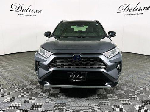 2020 Toyota RAV4 Hybrid SE