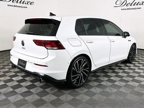 2024 Volkswagen Golf GTI 2.0T S DSG