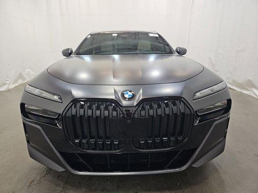 Frozen Deep Grey 2023 BMW 760 i xDrive