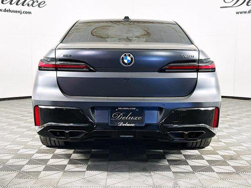 Frozen Deep Grey 2023 BMW 760 760i xDrive