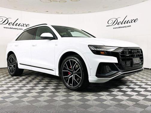 2022 Audi Q8 55 Premium Plus