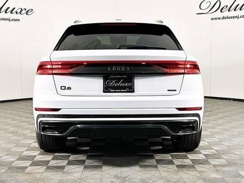 2022 Audi Q8 55 Premium Plus