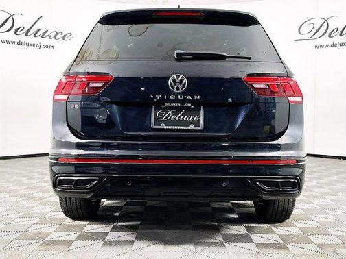 2022 Volkswagen Tiguan 2.0T SE R-Line Black
