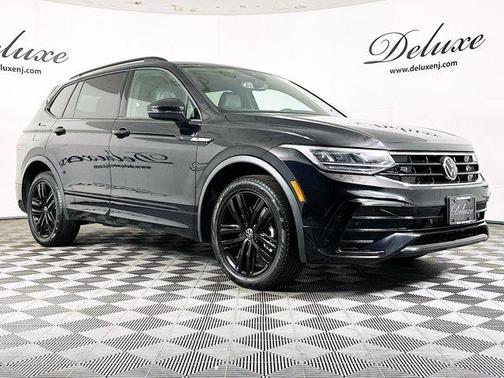 2022 Volkswagen Tiguan 2.0T SE R-Line Black