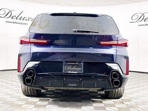 Carbon Black Metallic 2024 BMW XM Base