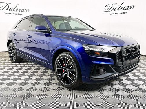 Navarra Blue Metallic 2022 Audi Q8 55 Premium Plus