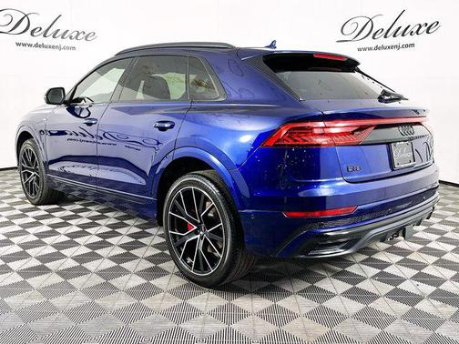 Navarra Blue Metallic 2022 Audi Q8 55 Premium Plus