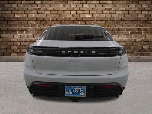 2024 Porsche Macan Electric 4