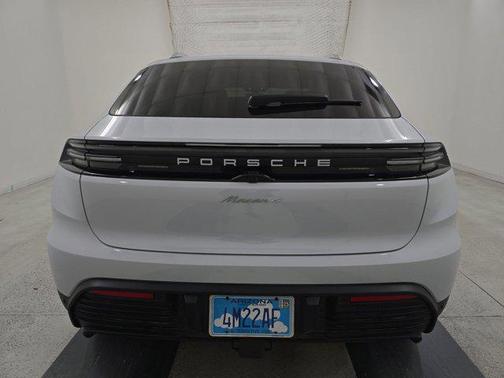 2024 Porsche Macan Electric 4