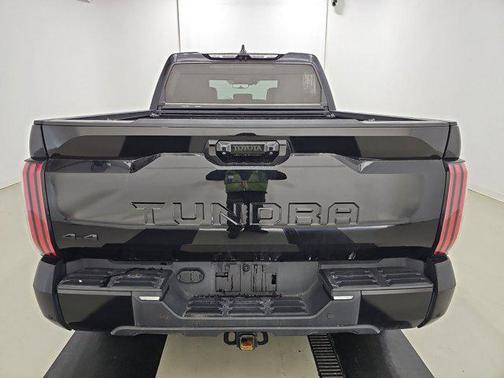 2023 Toyota Tundra Hybrid Platinum