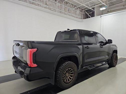 2023 Toyota Tundra Hybrid Platinum