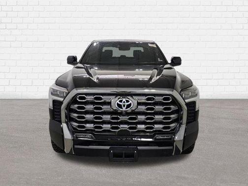 2023 Toyota Tundra Hybrid Platinum
