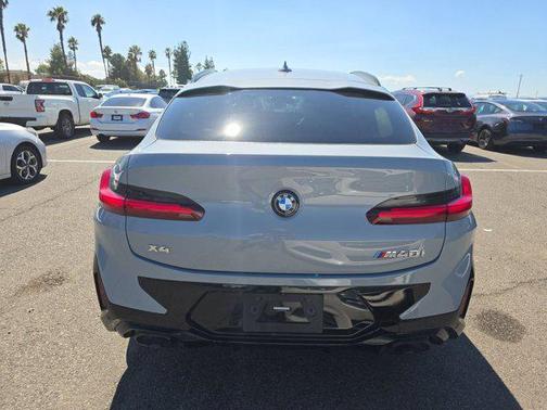 2022 BMW X4 M40i