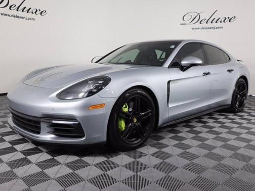 2018 Porsche Panamera 4