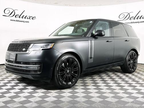 Santorini Black Metallic 2024 Land Rover Range Rover SE