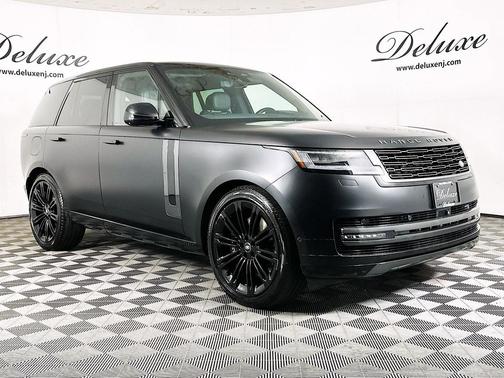 Santorini Black Metallic 2024 Land Rover Range Rover SE