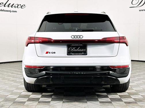 2024 Audi SQ8 4.0T Premium Plus