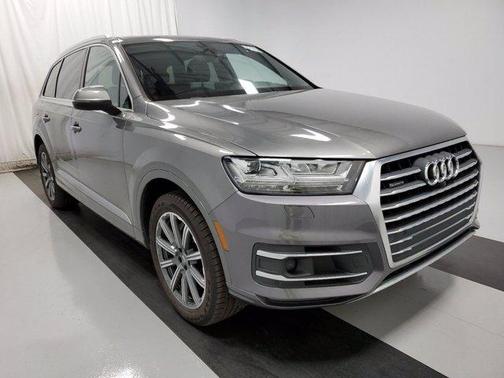 Photo 3 of 16 of 2017 Audi Q7 2.0T Premium Plus