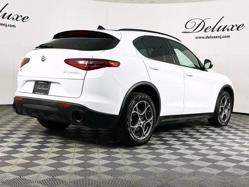 2022 Alfa Romeo Stelvio Sprint
