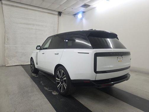 2023 Land Rover Range Rover SE