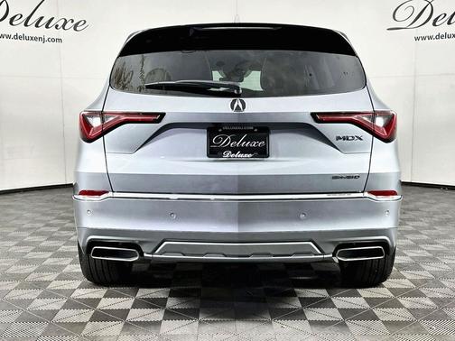 Solar Silver Metallic 2026 Acura MDX w/Advance Package