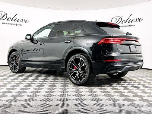 2023 Audi Q8 55 Premium Plus