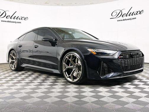 Sebring Black Crystal Effect 2024 Audi RS 7 4.0T Performance