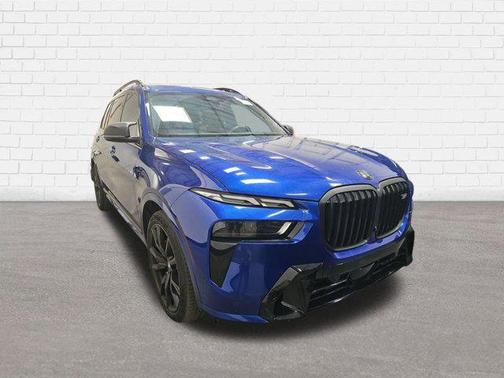2023 BMW X7 M60i