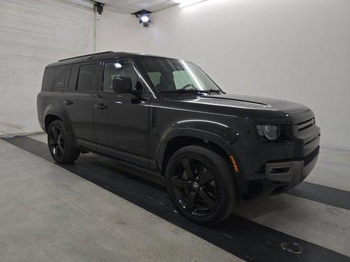 2024 Land Rover Defender X-Dynamic SE