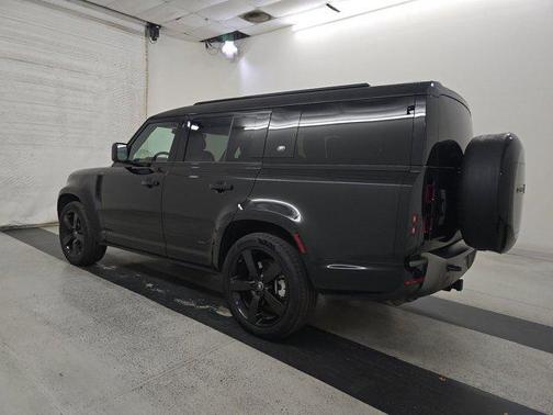 2024 Land Rover Defender X-Dynamic SE