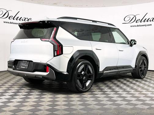 Ivory Silver 2024 Kia EV9 GT-Line