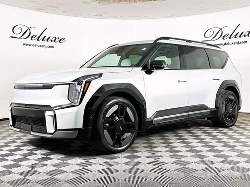 Ivory Silver 2024 Kia EV9 GT-Line