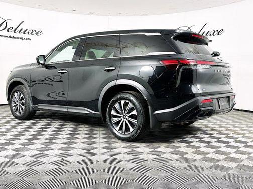 2025 INFINITI QX60 Pure