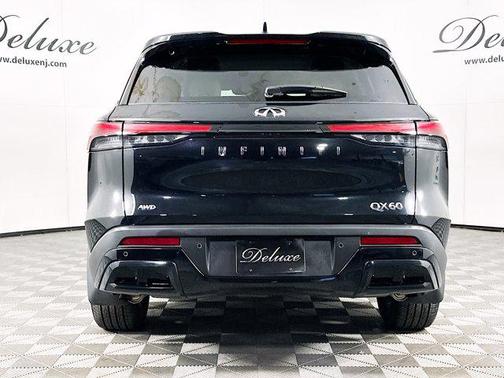 2025 INFINITI QX60 Pure